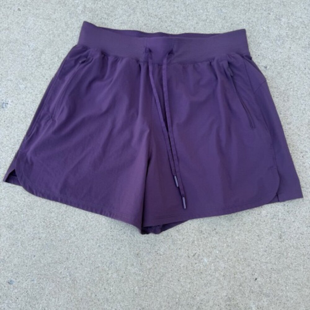 Lululemon License to Train Shorts 4” Purple Grape Thistle Size 6 - Picture 2 of 6